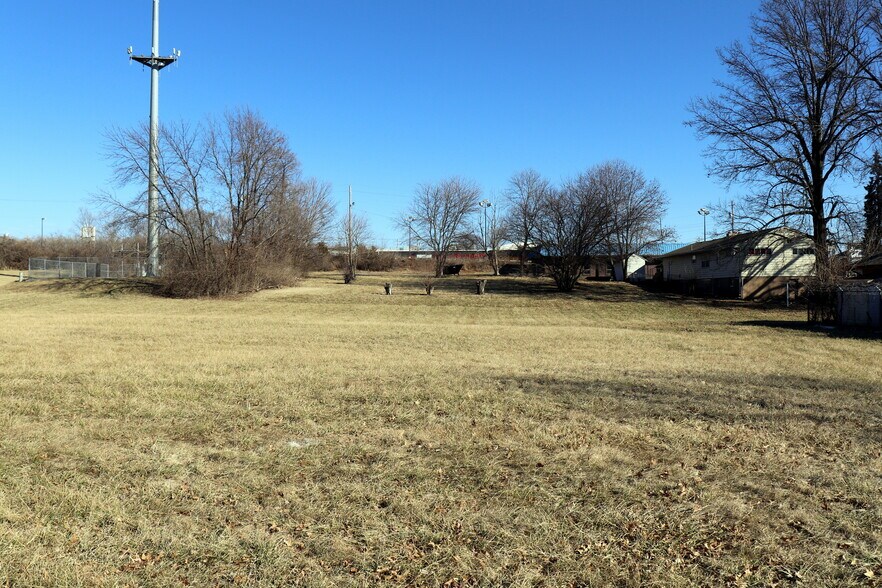 More Photos Of 12816 E 47th St S, Independence General Retail For Sale