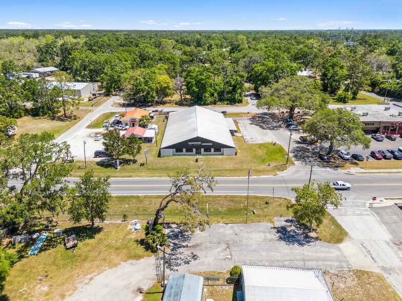More Photos Of 903 Suwannee Ave NW, Branford Freestanding For Sale