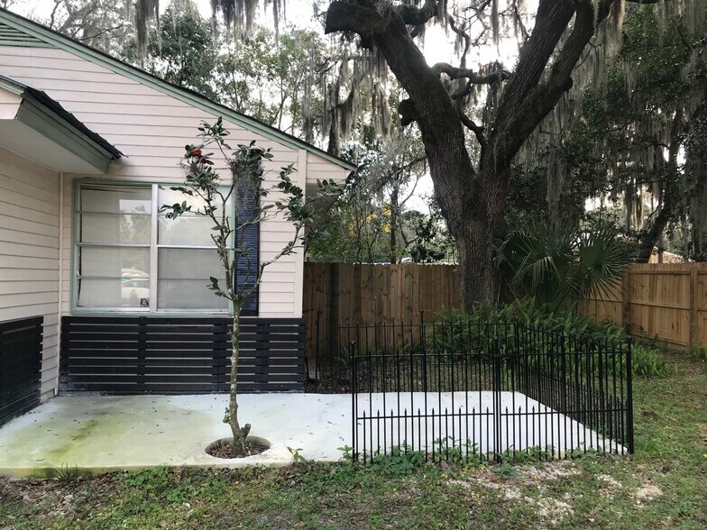 More Photos Of 3323 Saint Johns Ave, Palatka Office For Sale
