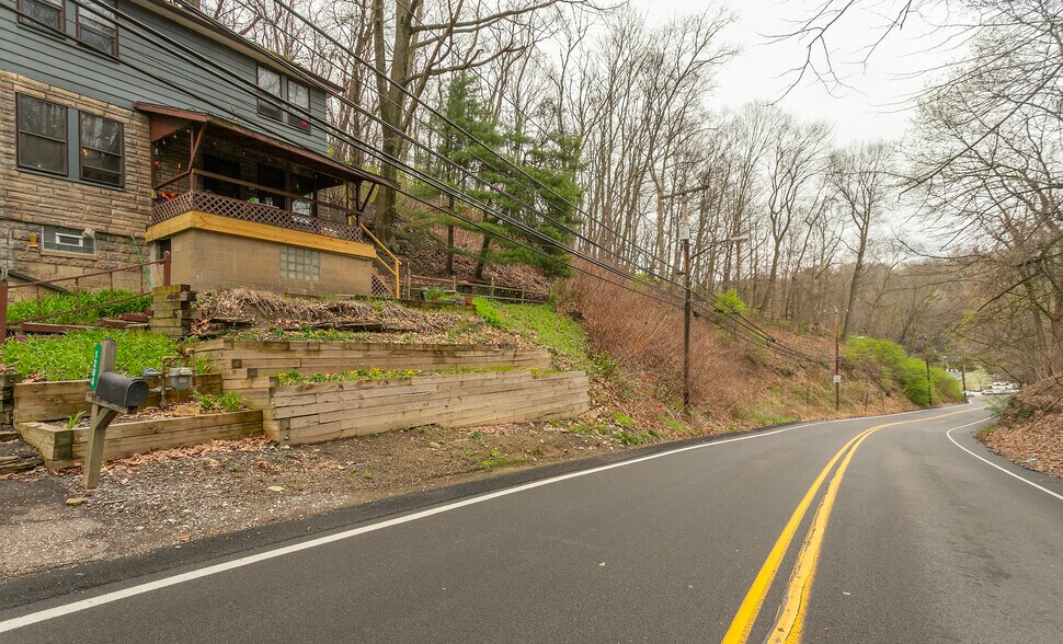 More Photos Of Crane Ave/Banksville ave @ Banksville Road, Pittsburgh Land For Sale