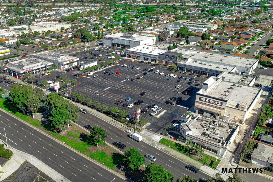 Primary Photo Of 17490 Hawthorne Blvd, Torrance General Retail For Lease