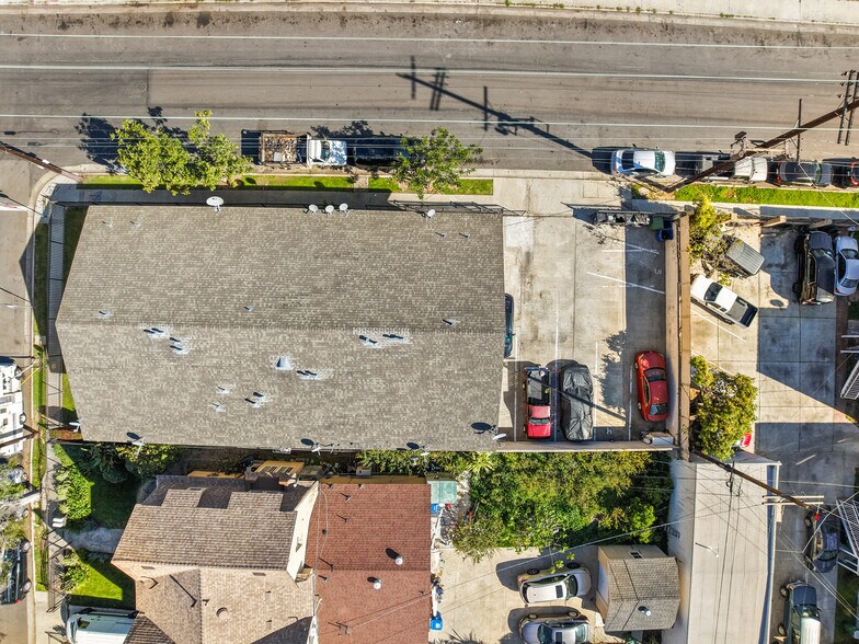 More Photos Of 1680 W 22nd St, Los Angeles Apartments For Sale