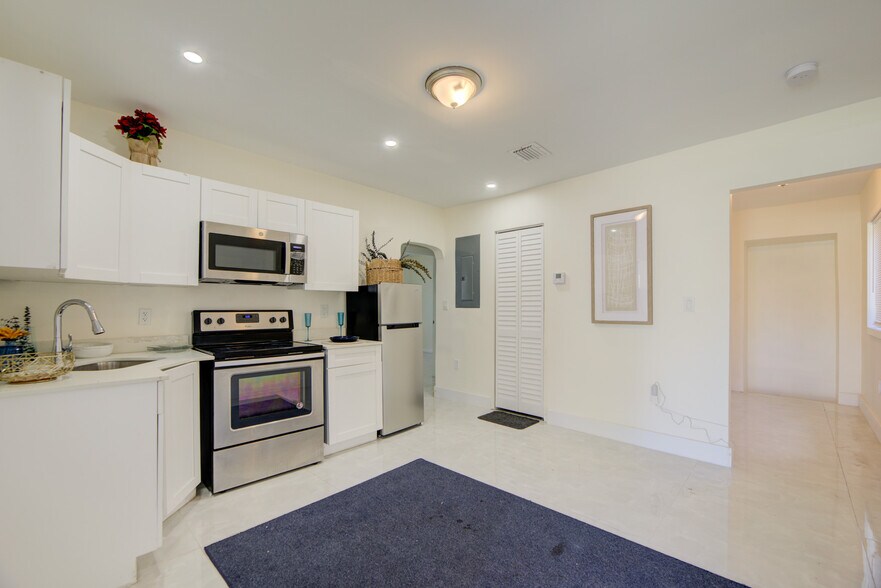 More Photos Of 742 NW 70th St, Miami Apartments For Sale