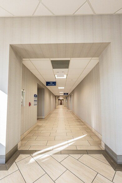 More Photos Of 7200 W Cathedral Rock Dr, Las Vegas Medical For Sale