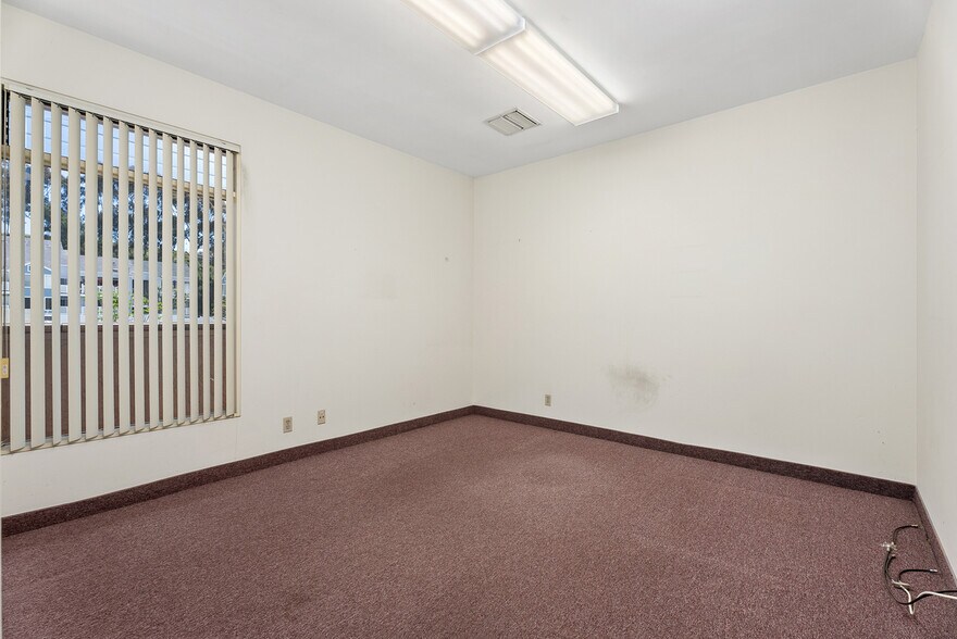 More Photos Of 34231 Camino Capistrano, Dana Point Office For Lease