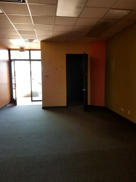 More Photos Of 25 Easy St, Carefree Office For Lease