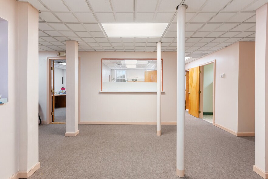 More Photos Of 25 Lowell St, Wilmington Loft Creative Space For Sale