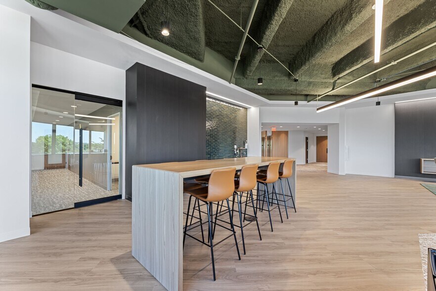 More Photos Of 1801 Alma Dr, Plano Office For Lease