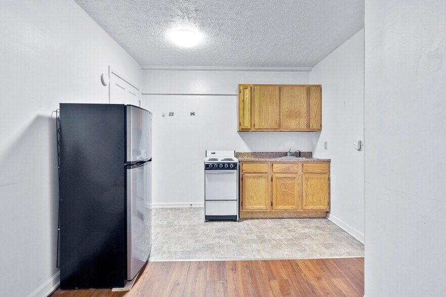 More Photos Of 458 High St, Morgantown Apartments For Sale