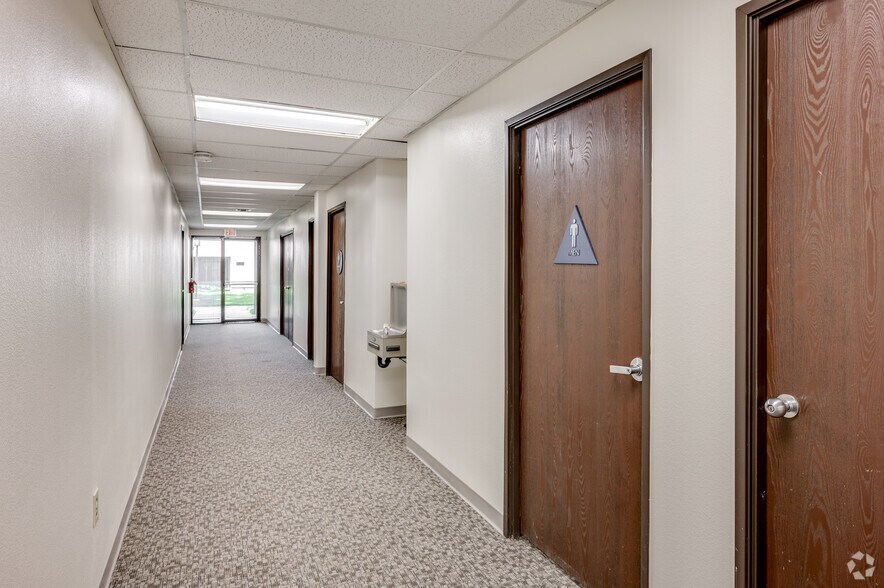 More Photos Of 2942 Daimler St, Santa Ana Office For Sale
