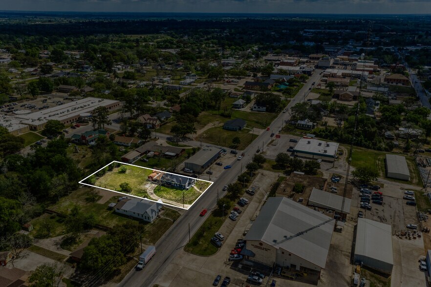 More Photos Of 404 W Main St, Bellville Office Residential For Sale
