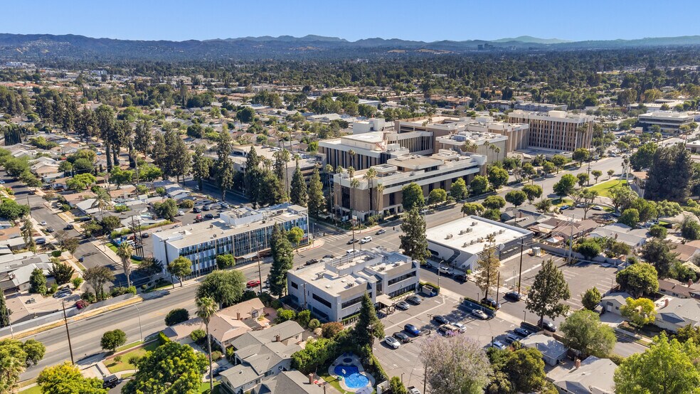 More Photos Of 18251 Roscoe Blvd, Northridge Medical For Lease