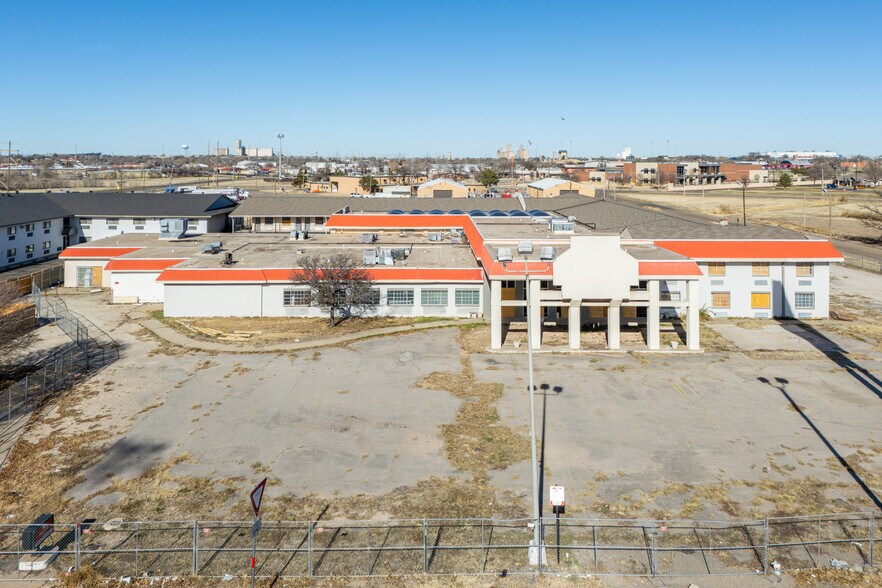More Photos Of 2915 E Interstate 40, Amarillo Hotel For Sale
