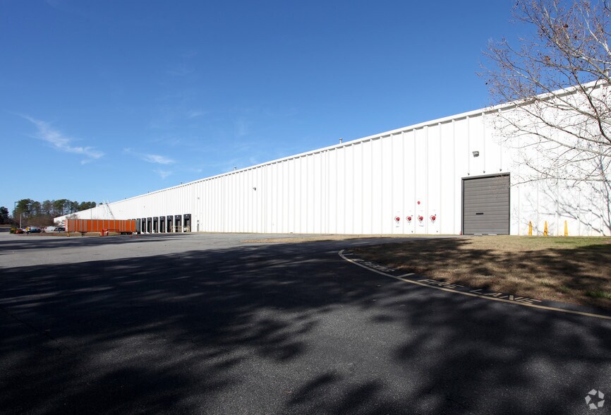 More Photos Of 900 Aviation Pky, Morrisville Warehouse For Lease