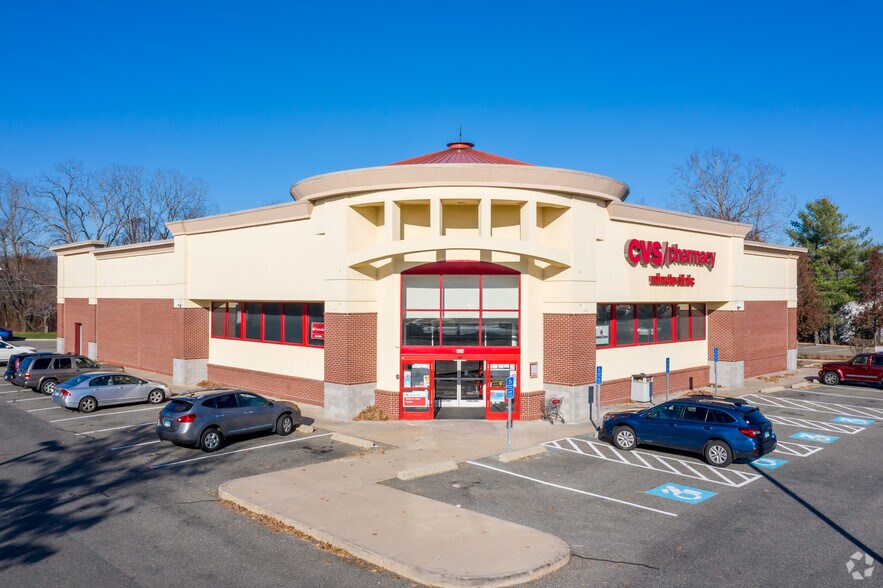 More Photos Of 901-1001 S Main St, Cheshire Unknown For Lease
