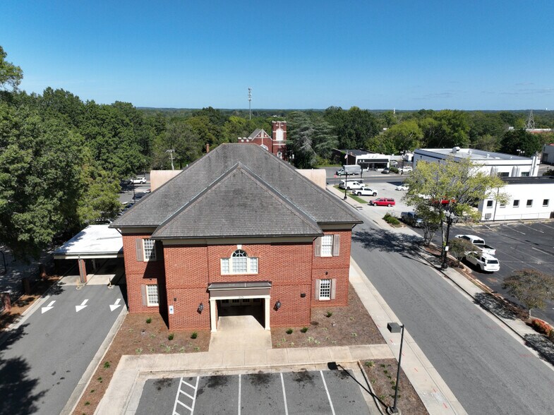 More Photos Of 50 Union St, Concord Bank For Lease