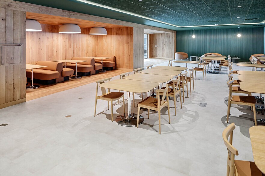 More Photos Of 404 Wyman St, Waltham Office For Lease