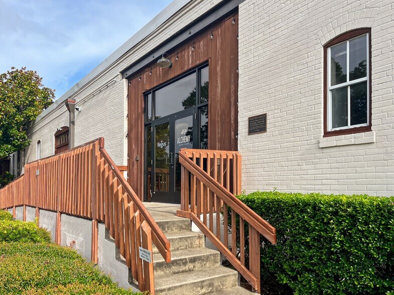 More Photos Of 602 S Main St, Gainesville Coworking Space