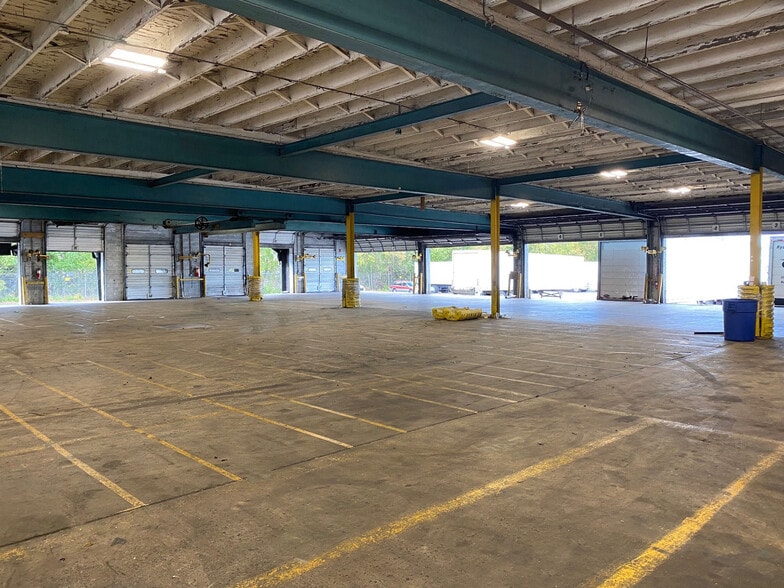 More Photos Of 1132 N Irving St, Allentown Truck Terminal For Lease