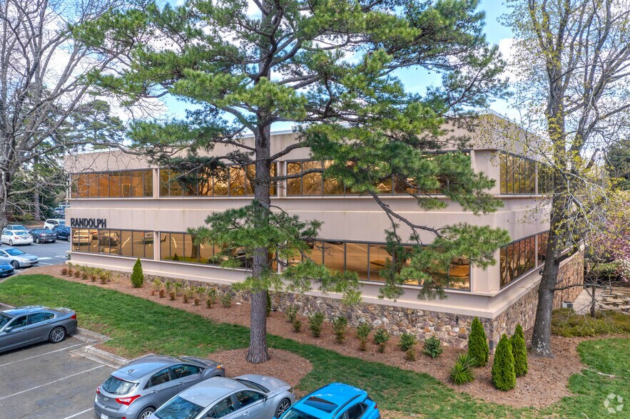 More Photos Of 3541 Randolph Rd, Charlotte Unknown For Lease