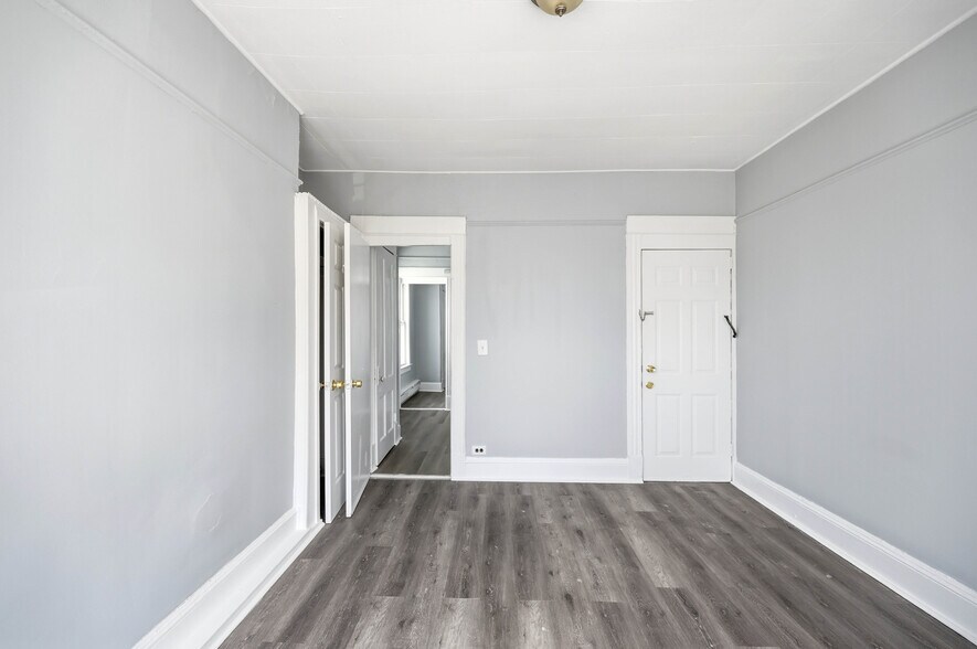 More Photos Of 4 Convent Ave, Yonkers Apartments For Sale