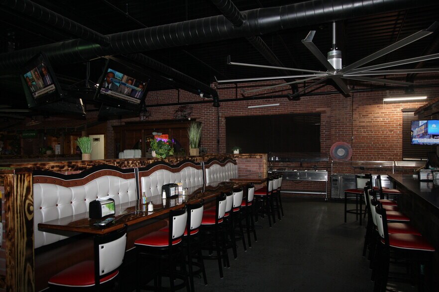 More Photos Of 217 W Elm St, Rockmart Specialty For Sale