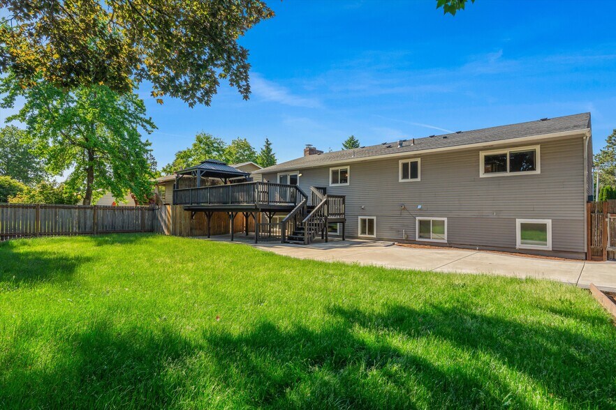 More Photos Of 2706 SE Spruce St, Hillsboro Healthcare For Sale