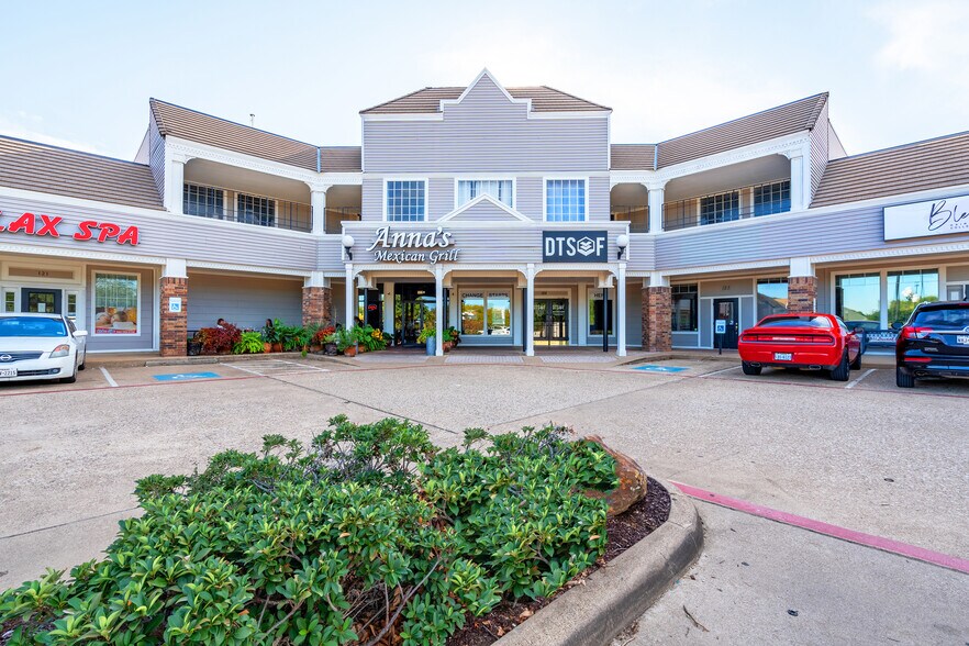 More Photos Of 1009-1101 Cheek Sparger Rd, Colleyville Unknown For Lease