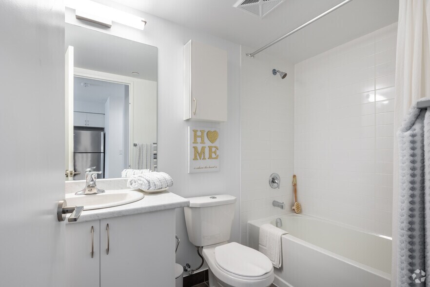 More Photos Of 5 Zappacosta Dr, Toronto Apartments For Lease