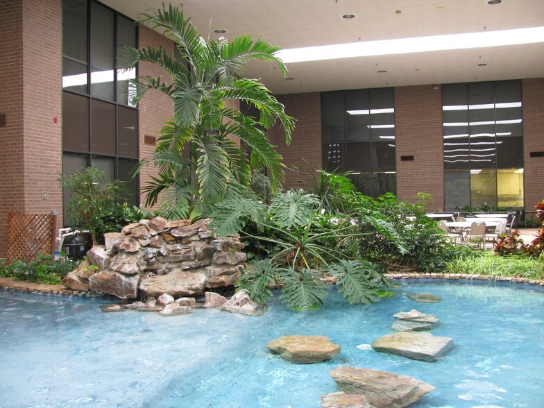 More Photos Of 4021A Ambassador Caffery Pky, Lafayette Office For Lease