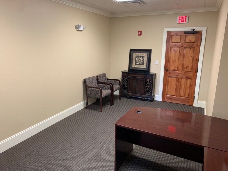 More Photos Of 6267 Old Water Oak Rd, Tallahassee Unknown For Lease