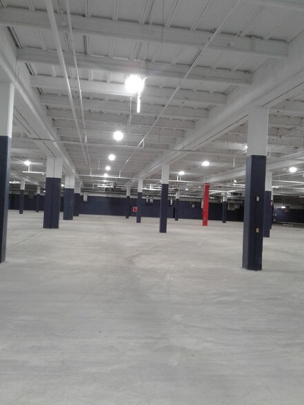 More Photos Of 1 Buckingham Ave, Perth Amboy Warehouse For Lease