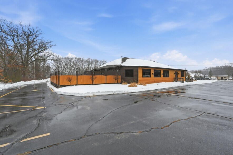 More Photos Of 332 Farnum Pike, Smithfield Restaurant For Sale