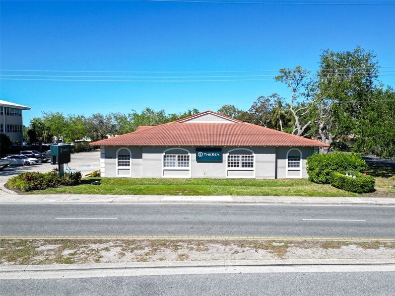 More Photos Of 7100 S Beneva Rd, Sarasota Office For Lease