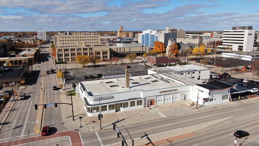 More Photos Of 533 E Walnut St, Green Bay Freestanding For Lease