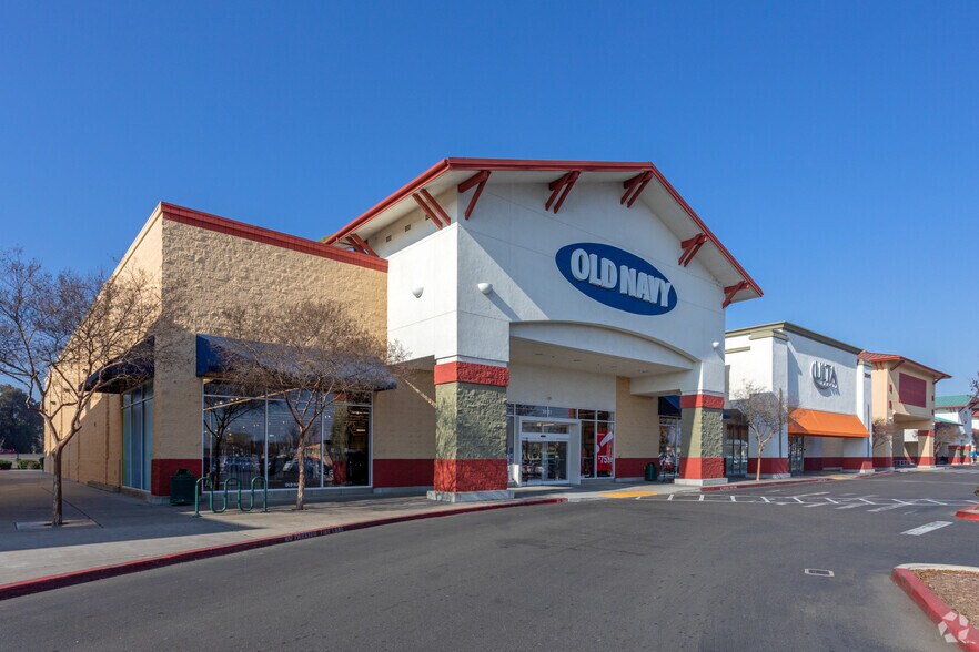 More Photos Of 2800 Countryside Dr, Turlock Unknown For Lease