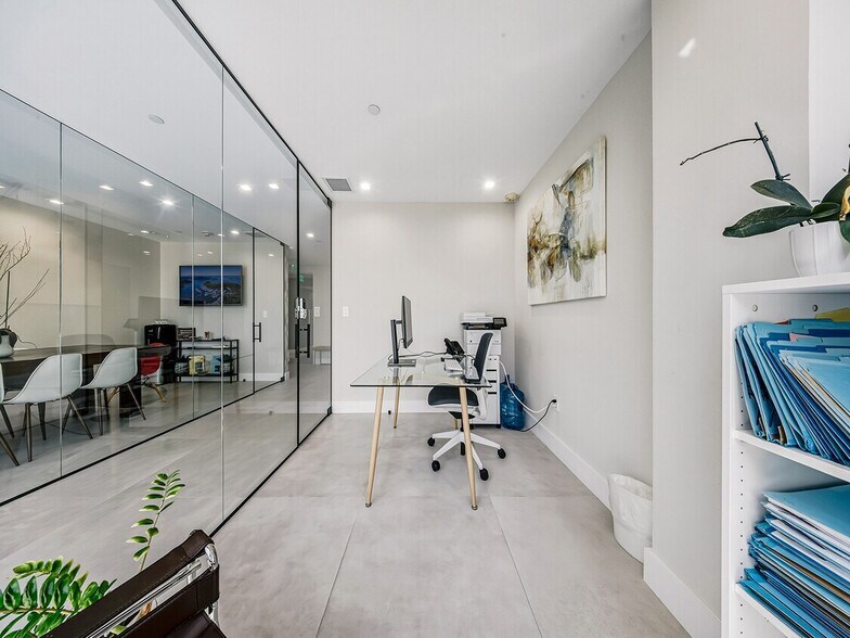 More Photos Of 150 SE 2nd Ave, Miami Office Residential For Sale