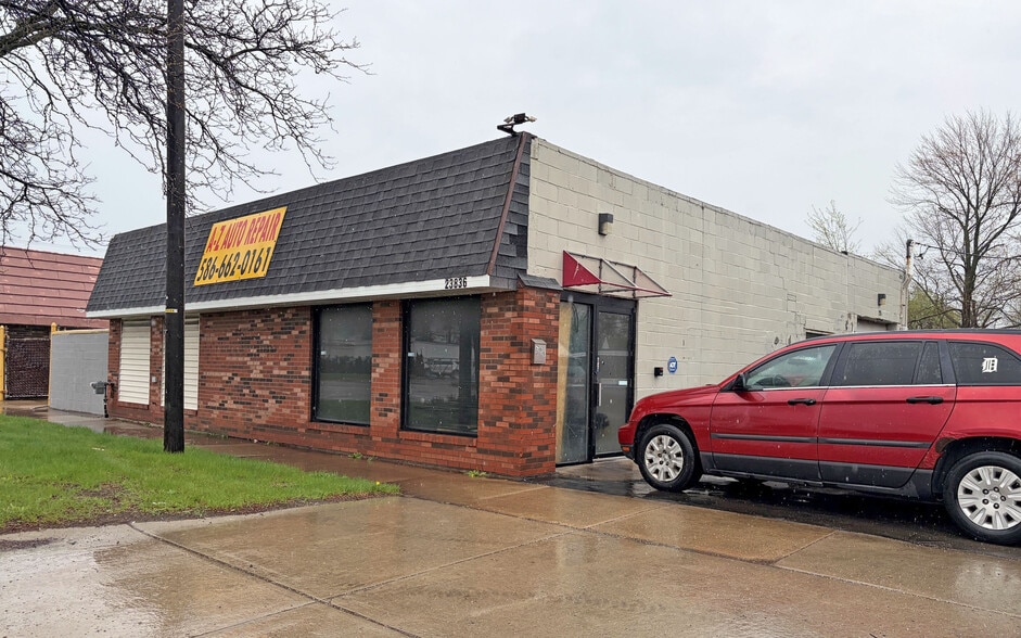 Primary Photo Of 23836 Hoover Rd, Warren Manufacturing For Sale