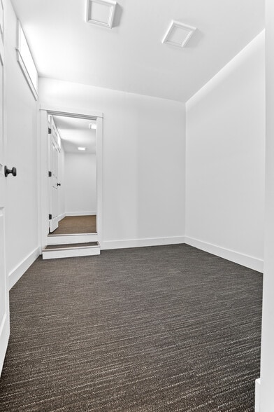 More Photos Of 1637 S Boston Ave, Tulsa Loft Creative Space For Lease