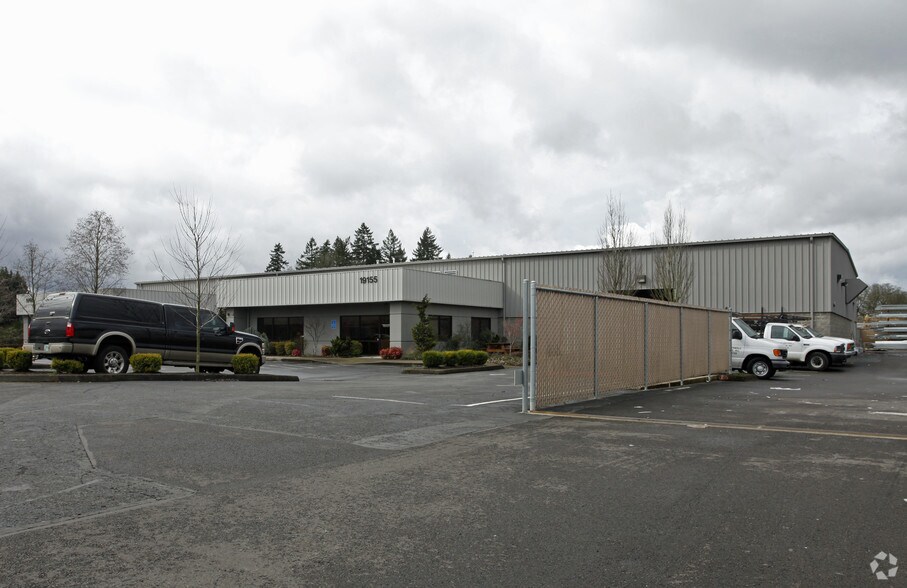 More Photos Of 19155-19195 SW Teton Ave, Tualatin Warehouse For Lease