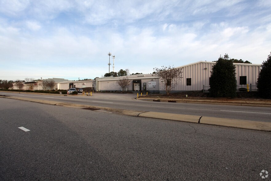 More Photos Of 3800 Tryon Rd, Raleigh Warehouse For Lease