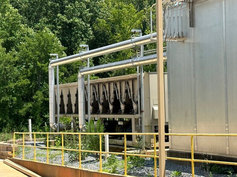 More Photos Of 119 Metrolina Dr, Shelby Manufacturing For Sale