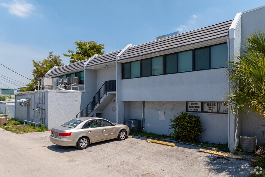 More Photos Of 4712 SE 15th Ave, Cape Coral Office For Sale