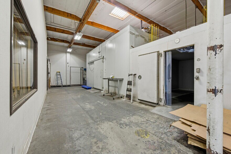 More Photos Of 13310 Ralston Ave, Sylmar Warehouse For Sale