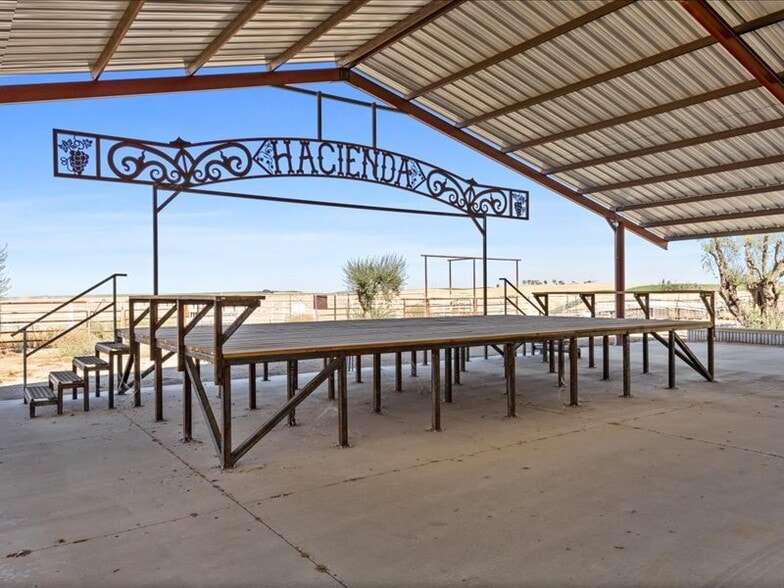 More Photos Of 34338 Nevis Ave, Mc Farland Horse Stables For Sale