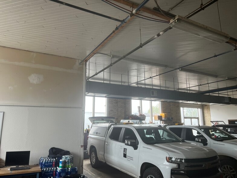 More Photos Of 350 Garfield Ave, Duluth Warehouse For Lease