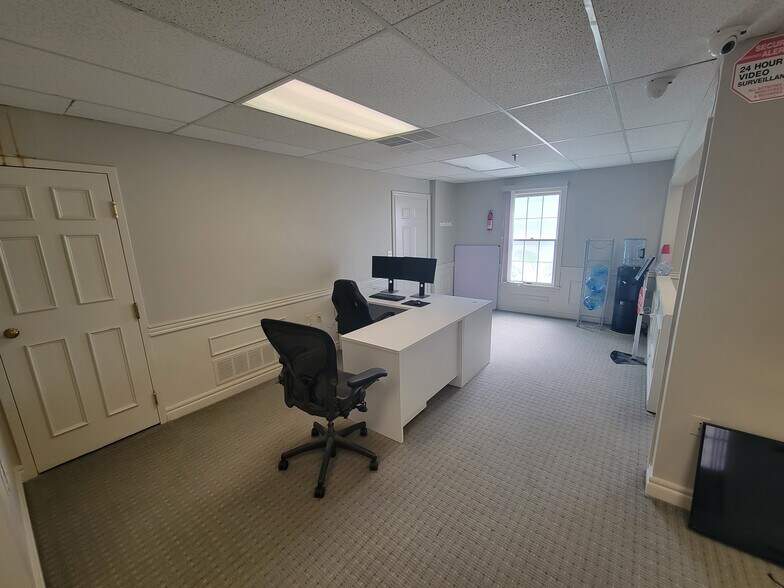More Photos Of 285 Littleton Rd, Westford Office Residential For Sale