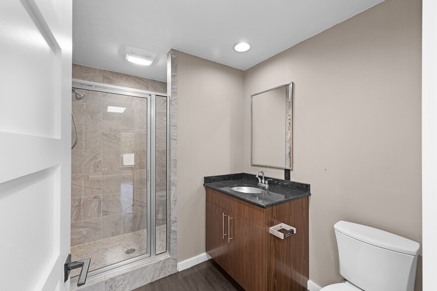 More Photos Of 57 Directors Row, Jackson Office For Sale