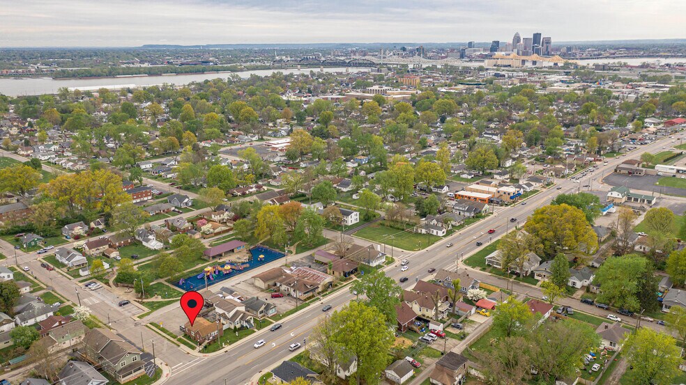 More Photos Of 1014 E 10th St, Jeffersonville Office Residential For Sale