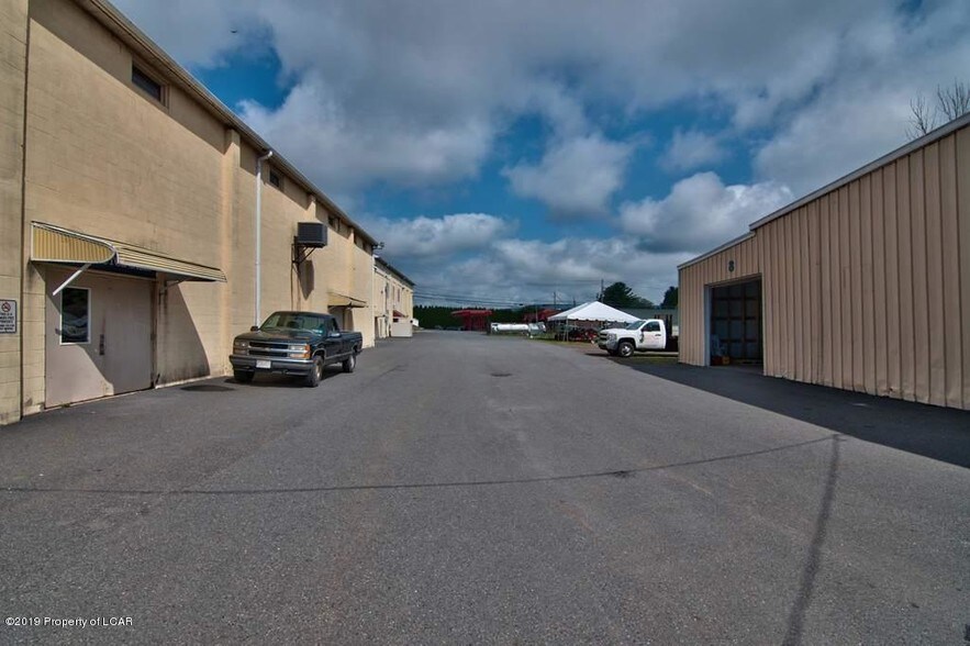 More Photos Of 541 State Route 93, Sugarloaf Light Distribution For Lease